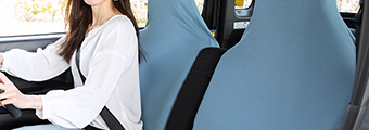 車のシートの汚れ防止、汚れ隠し対策フリーサイズで被せるだけの『伸びる汎用シートカバー』